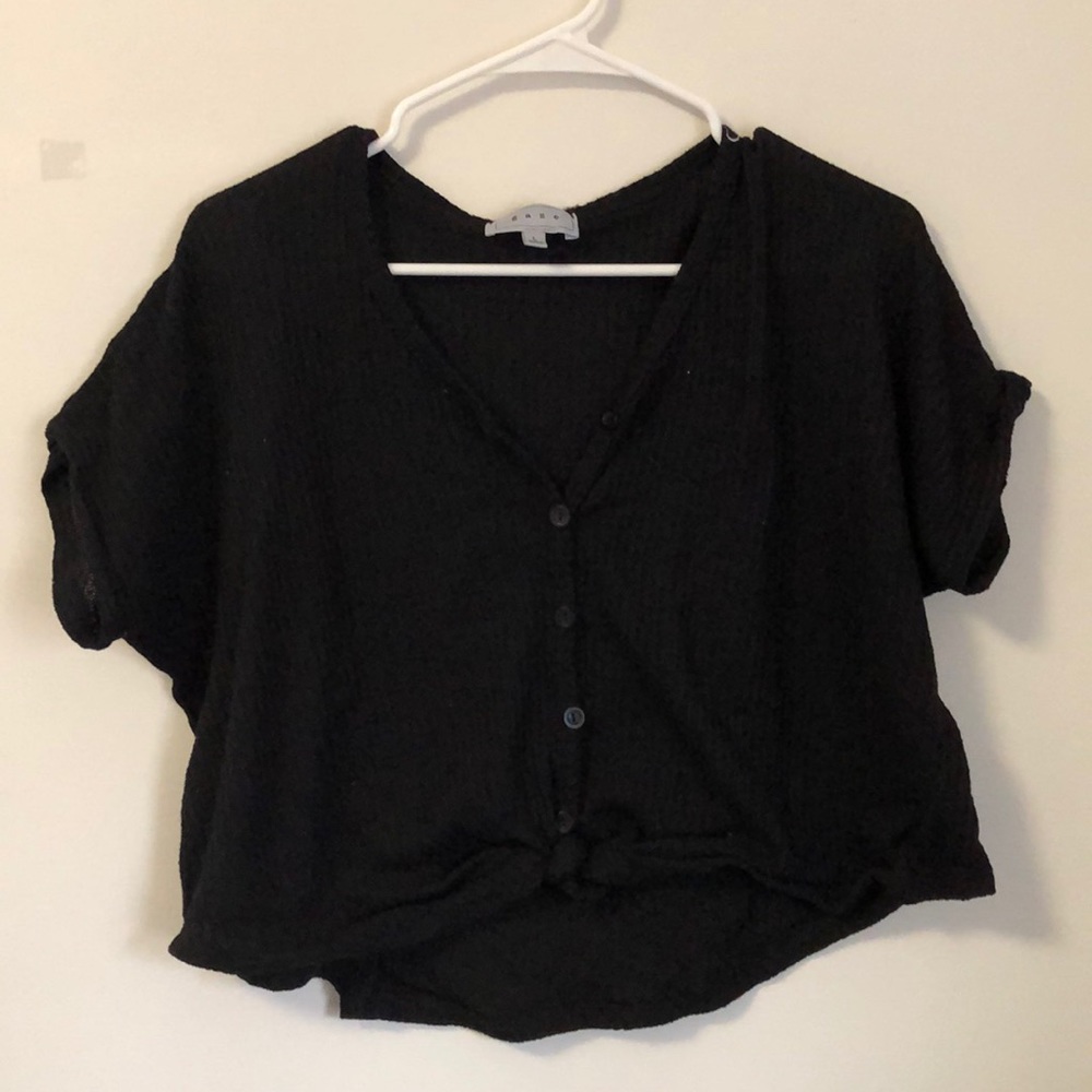 Black knit crop top